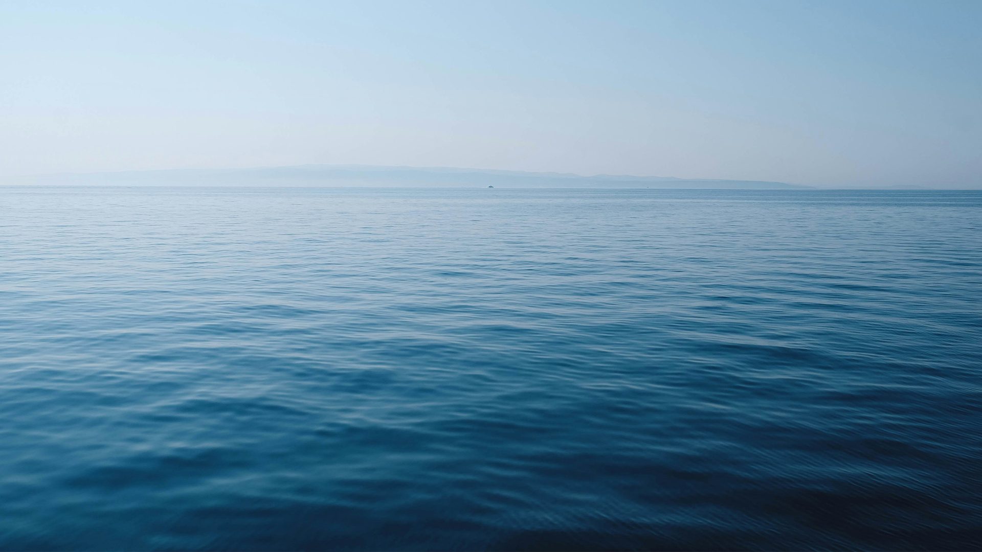 hero-blog_green-line-ocean_image-2